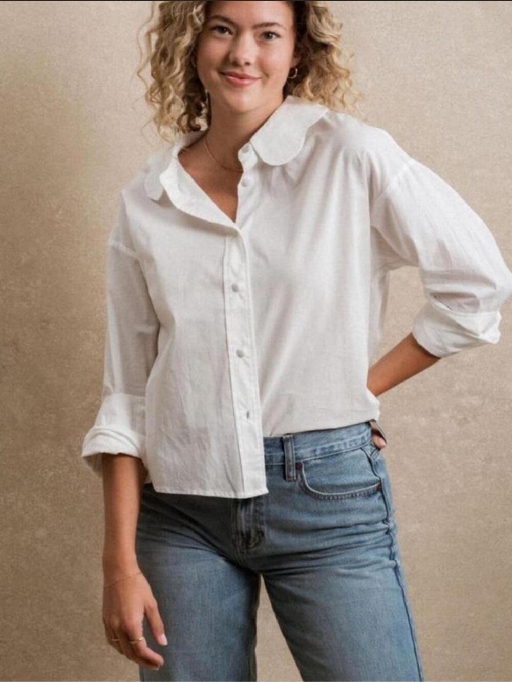 NWT Neuflora Bloomsburg Button Down.  Beautiful collar detail and covered button